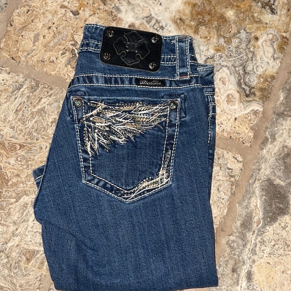 Miss Me Bermuda Shorts - Picture 3 of 3